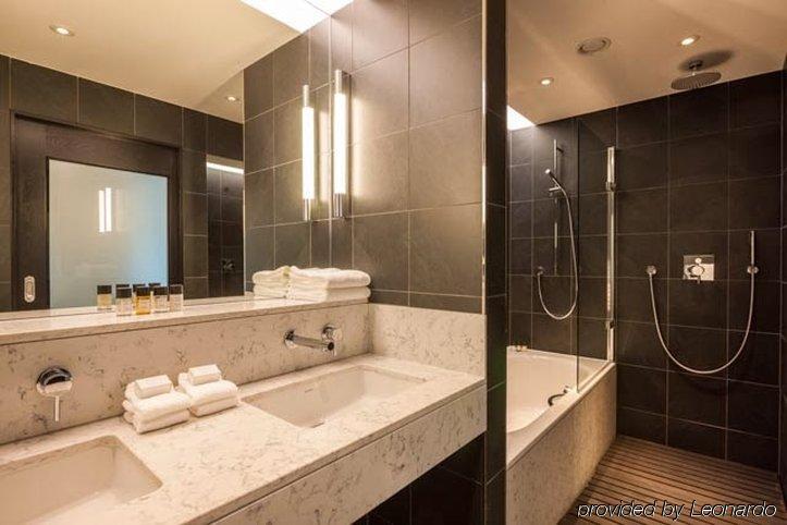 The Resident Soho Hotel 4*