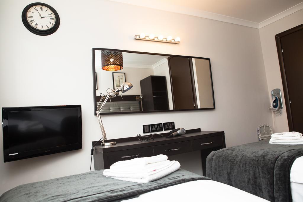 Apartment Churchill London