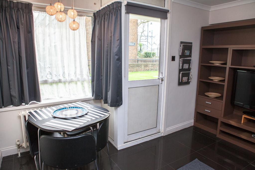 Apartment Churchill London