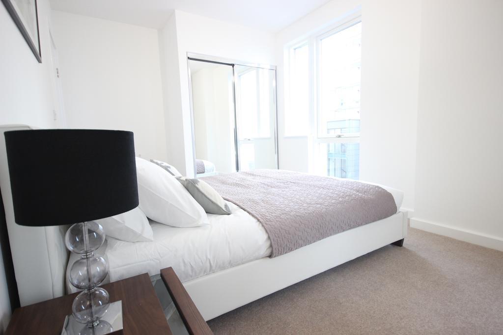 The O2 Waterfront Apartment *