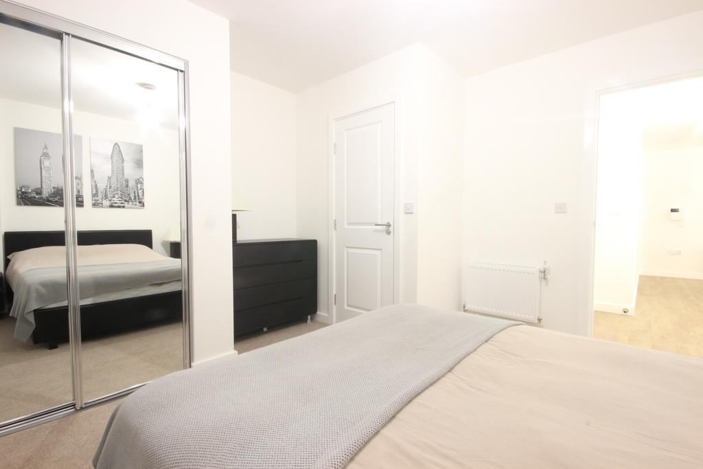 Apartment The O2 Waterfront