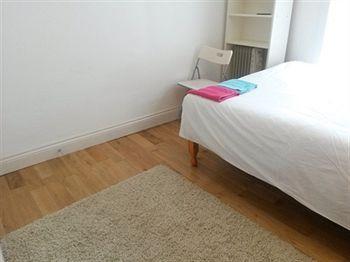 Russell House 2*