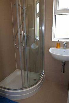 Clapham Guest house 4*
