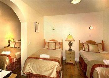 Piccolino Hyde Park Bed & Breakfast 2*