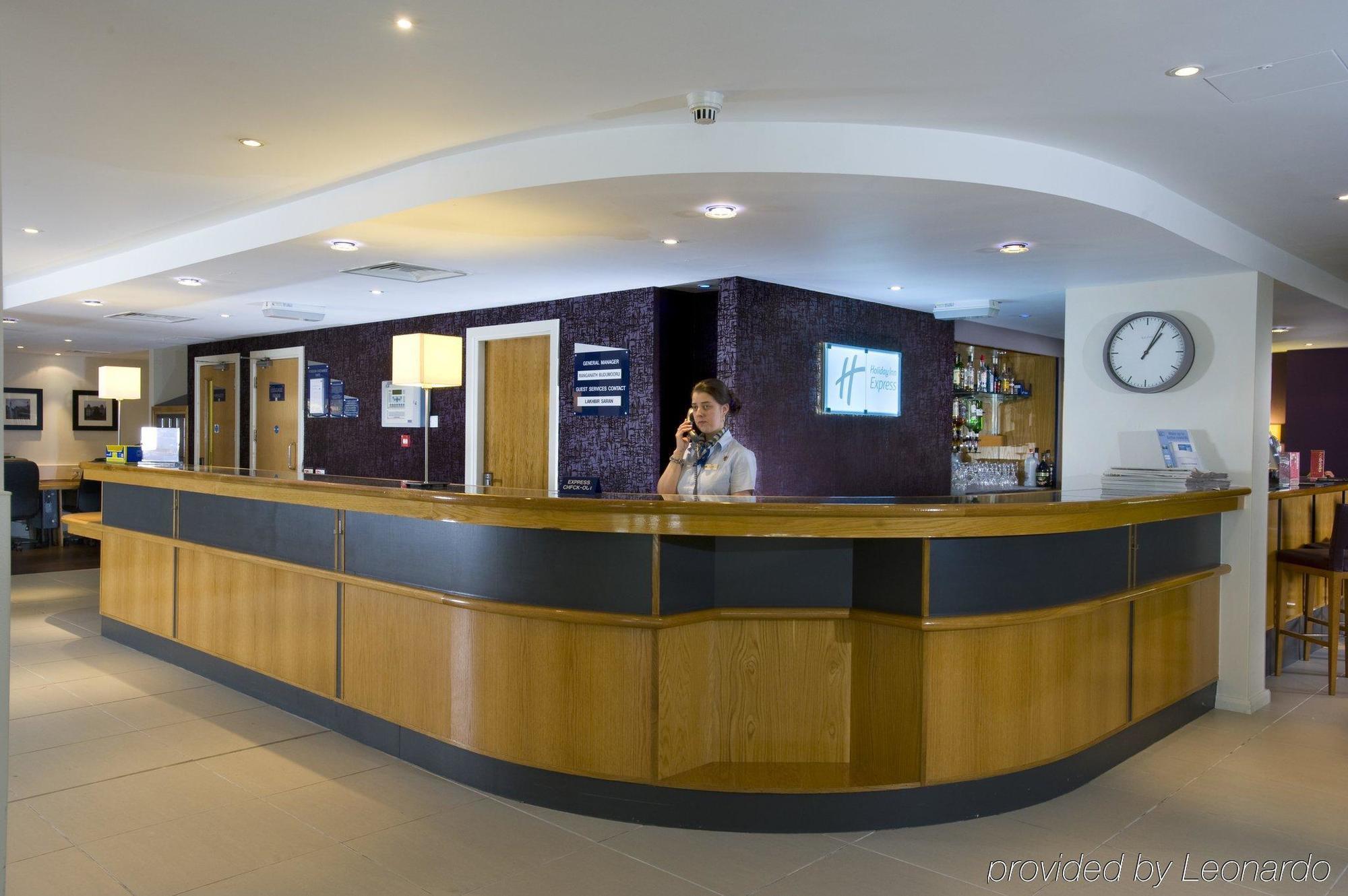Express London-hammersmith By Ihg Hotel 3*