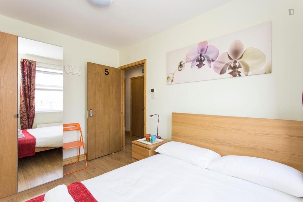 Gasthof 406 Harrow