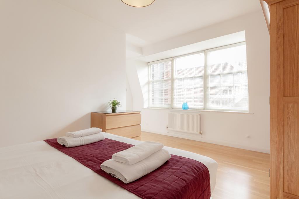 Roomspace Serviced - Groveland Court