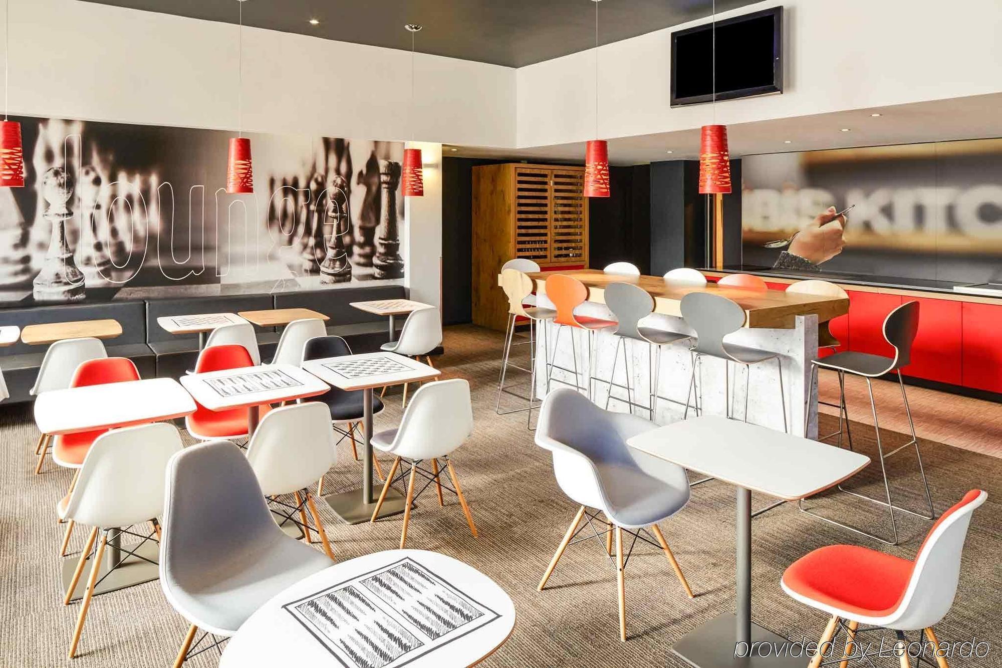 Ibis Stratford