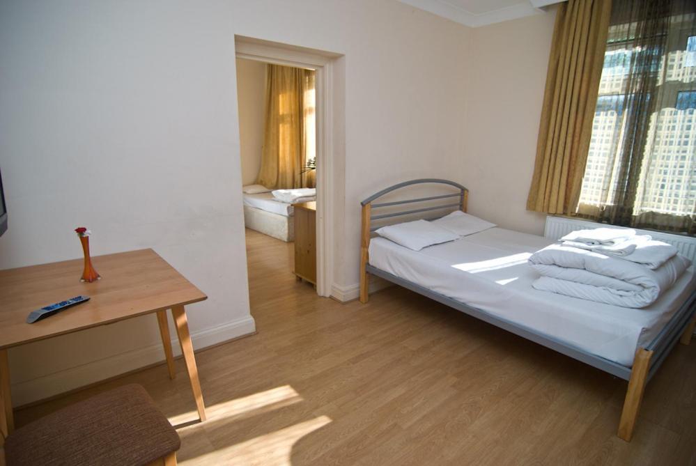 Gloucester Hotel