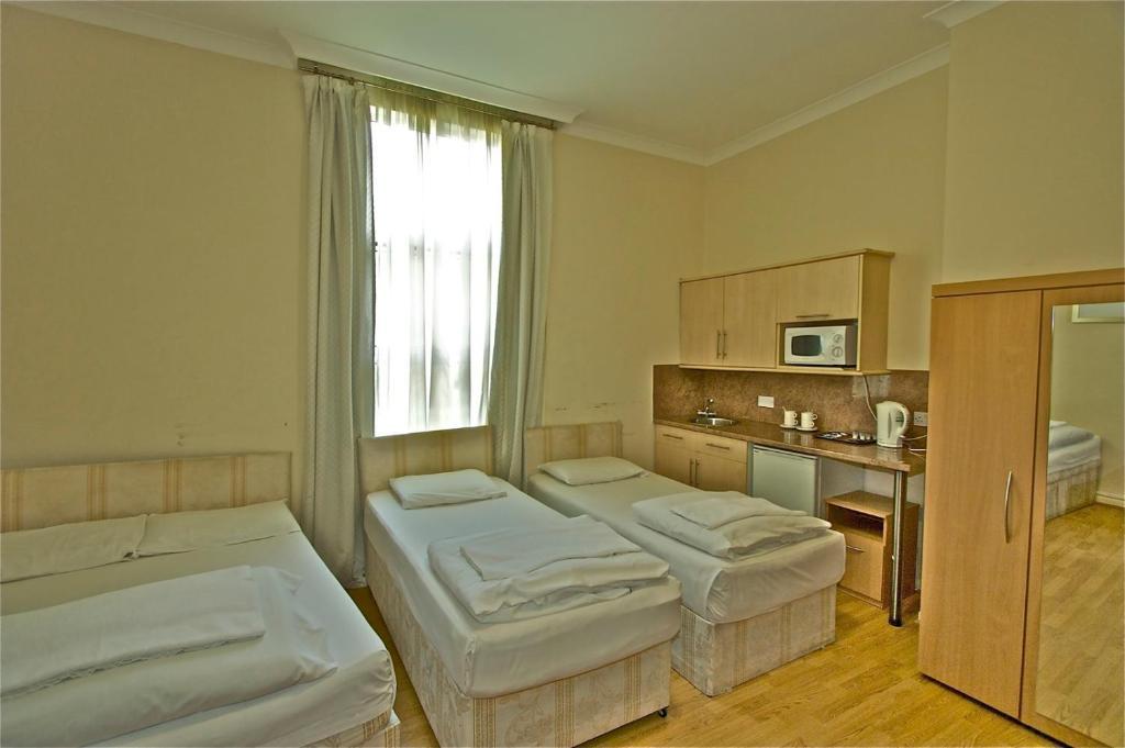 Gloucester Hotel