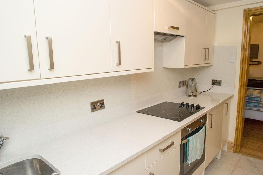 Beaconsfield Hotel 3*