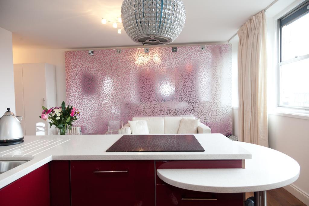 Dream House - Piccadilly Apartment London