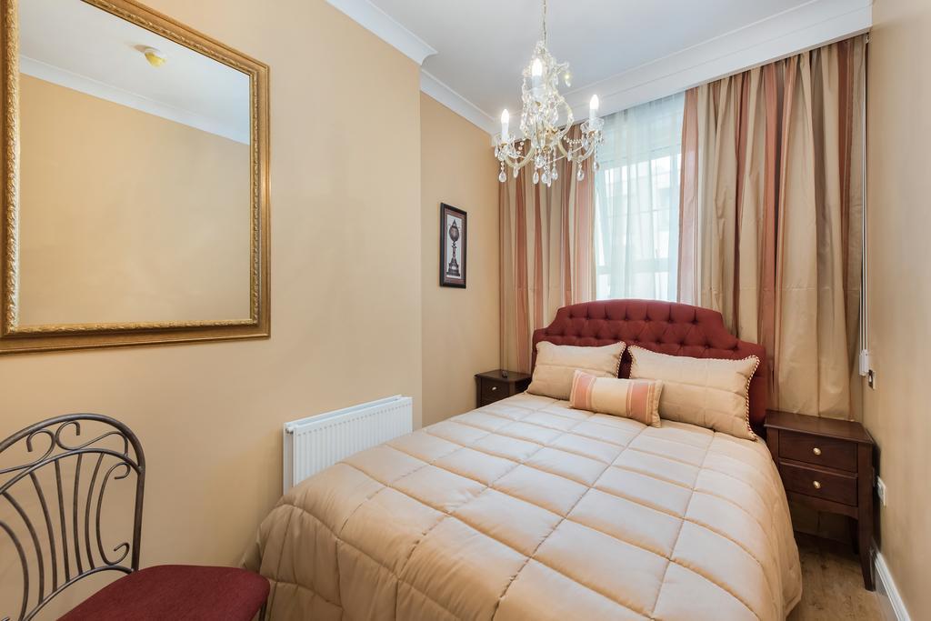 London Residence *