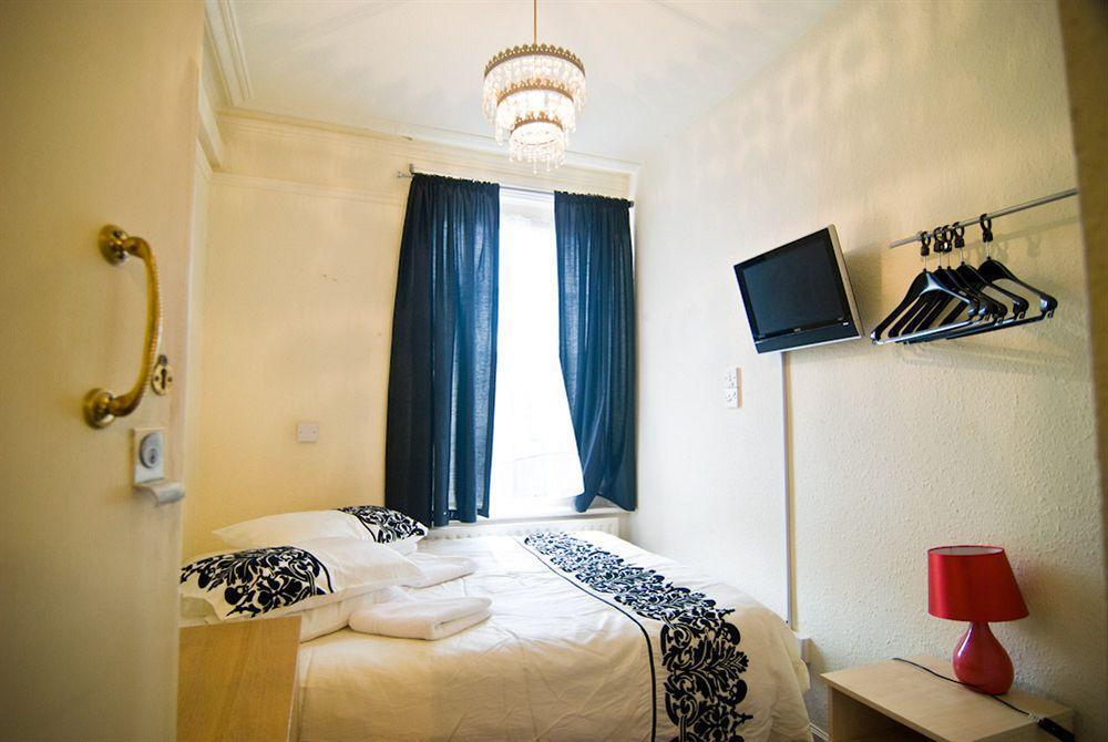 Bed & Breakfast Five Kings London