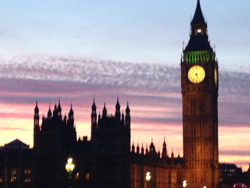 Apartment Sabellis House - Moments From The Big Ben London