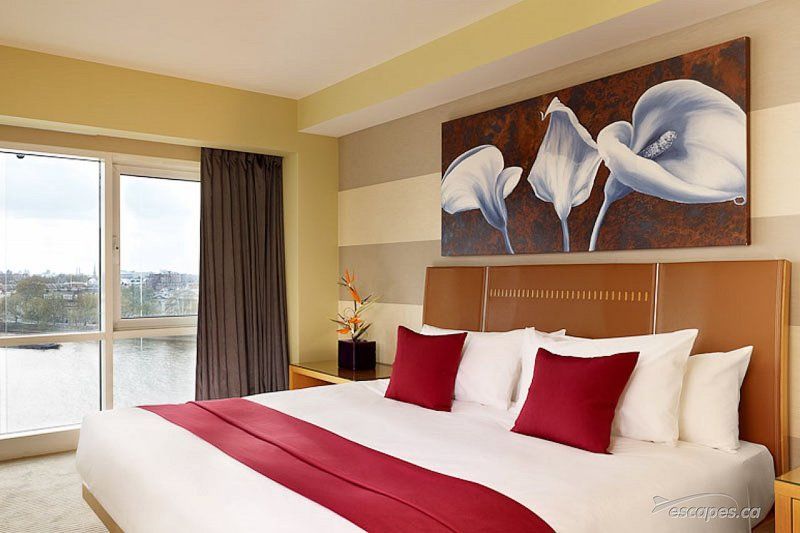 Plaza On The River Apartahotel 5*