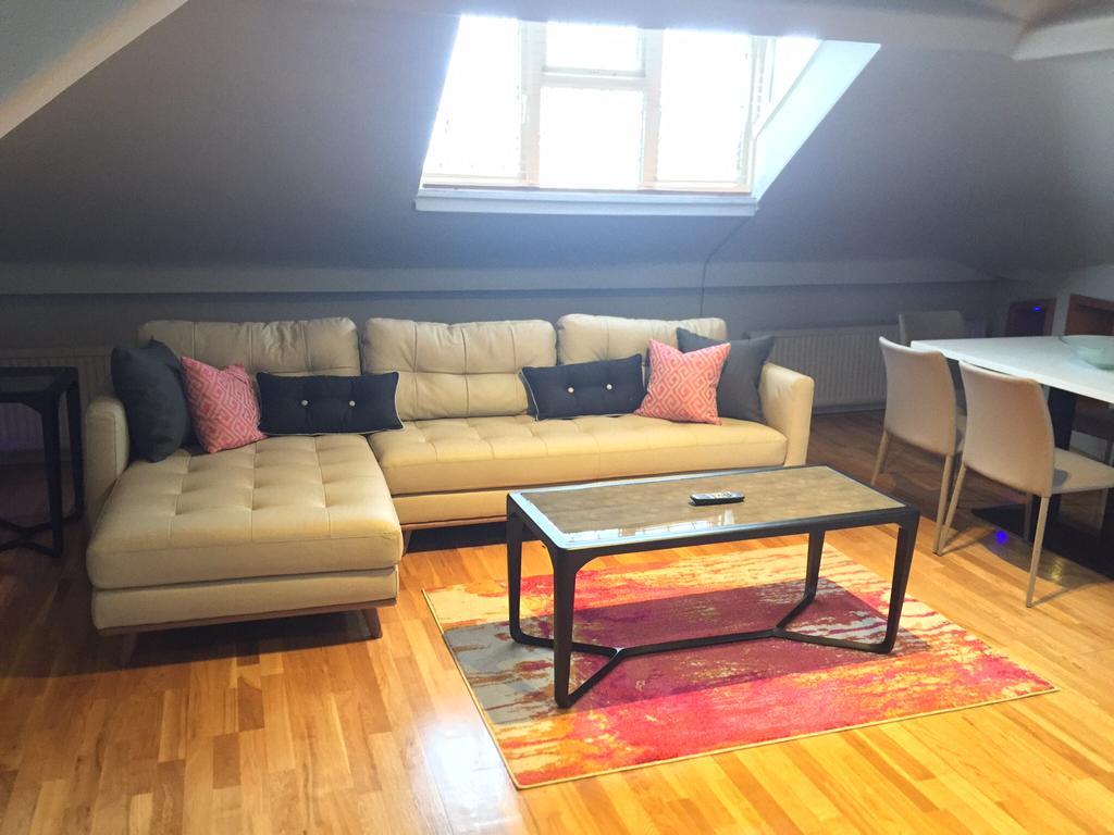 Apartment Court *