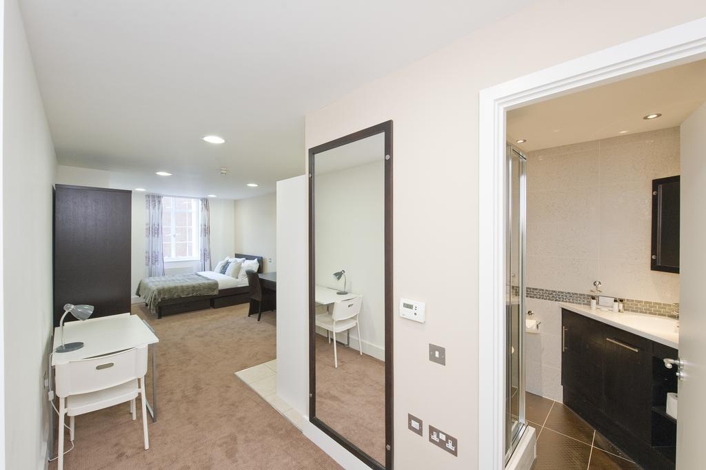 Apartment 2 Devonshire *