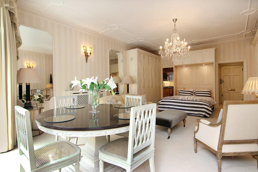 Lifestyle - Knightsbridge - Harrod's London