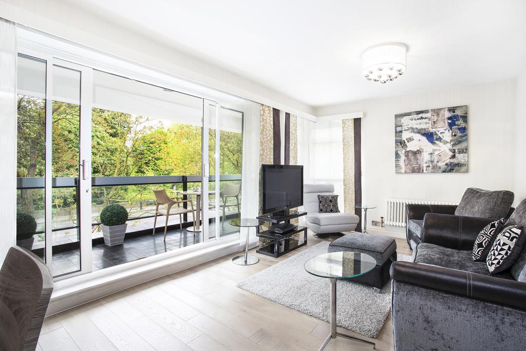 Apartment Hyde Park Gate London