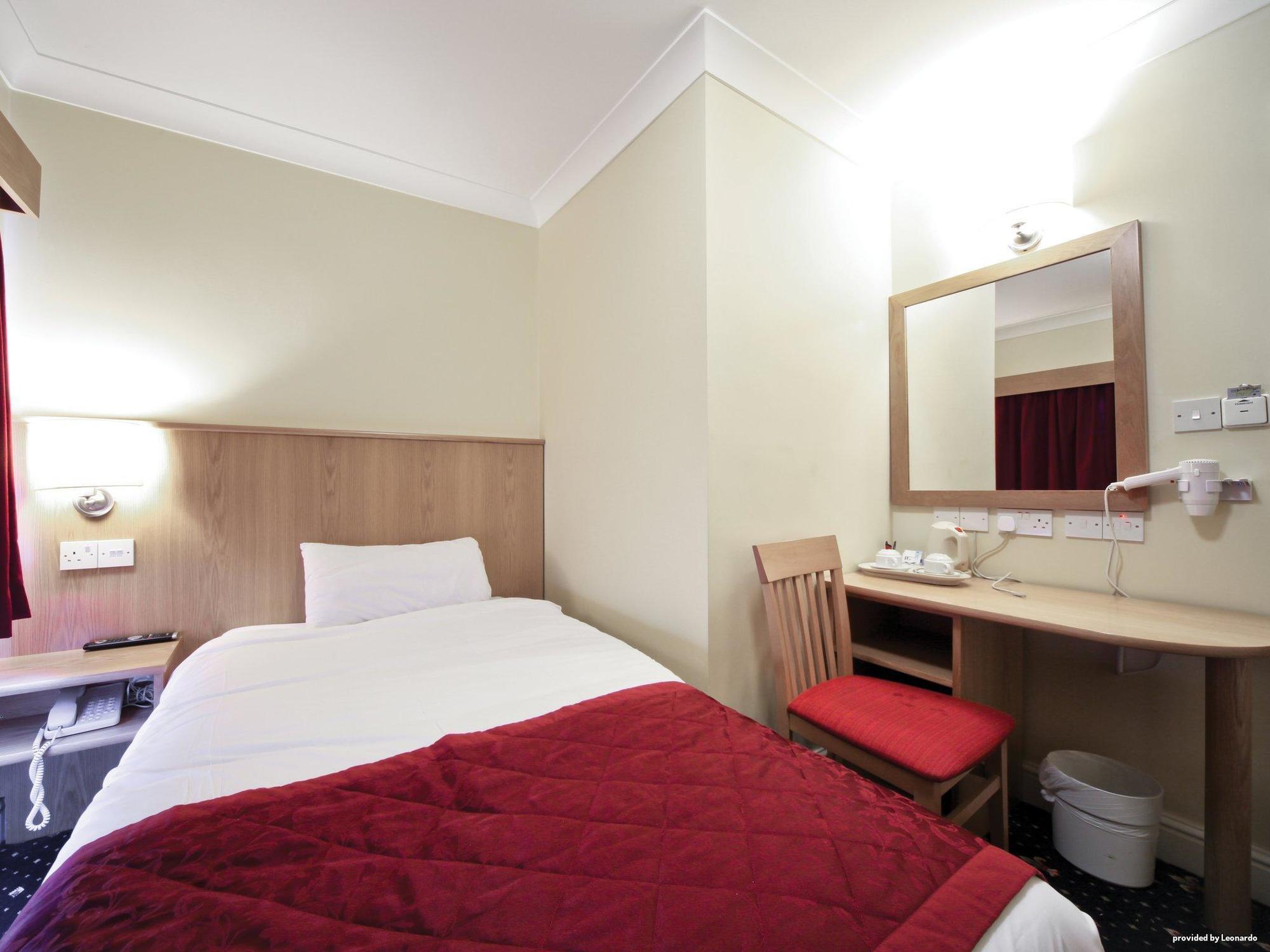 Hotel Western Highbury 3*