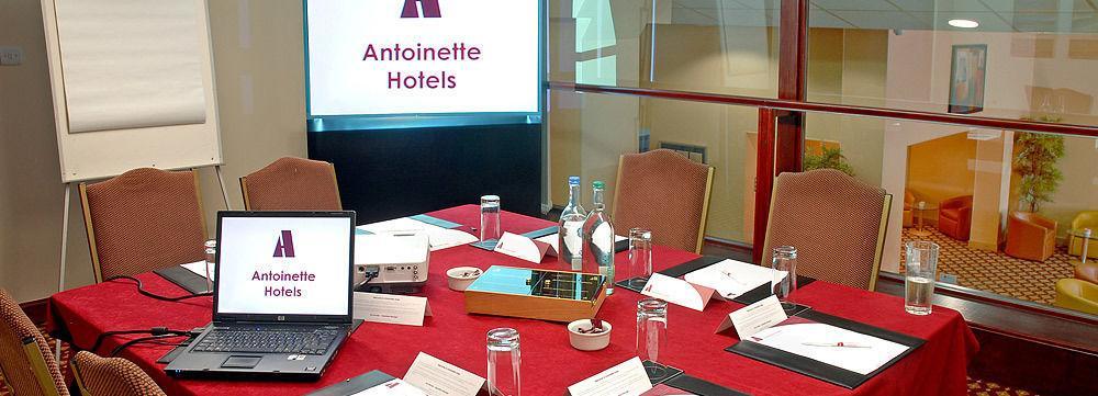 Hotel Antoinette Wimbledon London