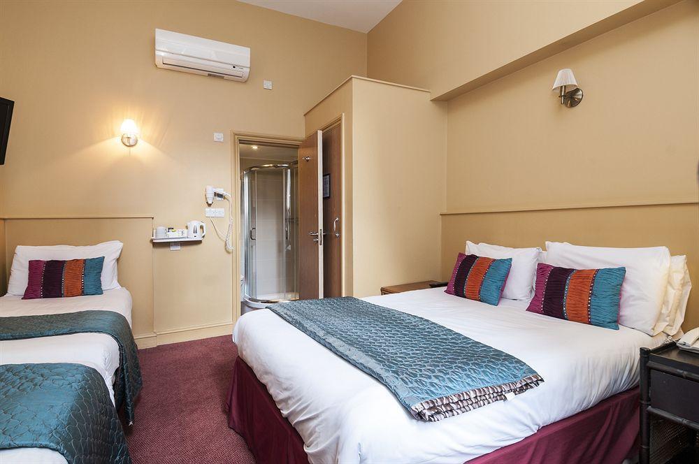 Hotel Rose Court 3*