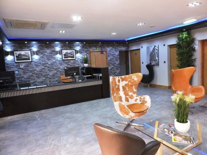 Hotel Epsilon