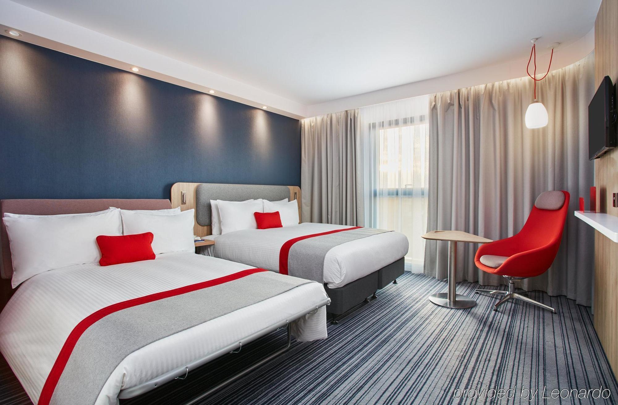 Express London-ealing, An Ihg London