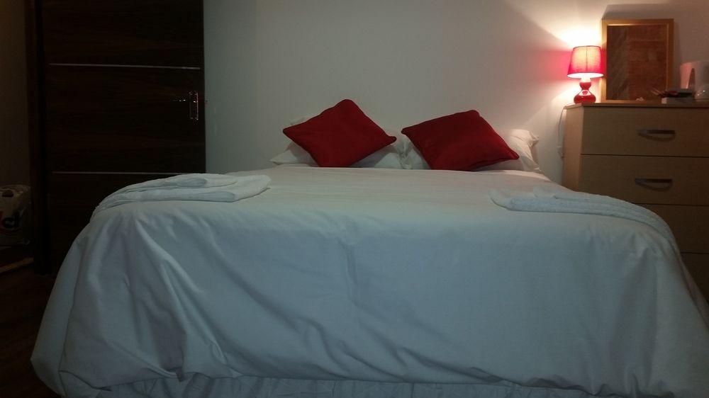 Paradise Accomodation Guest house London