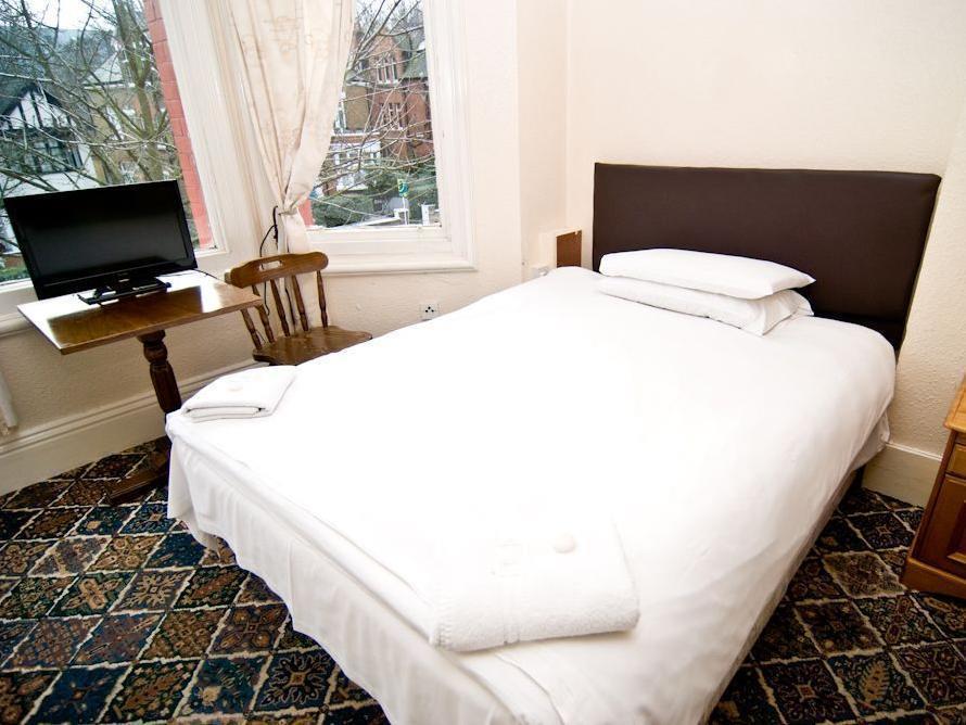 Charlie Hotel 2*