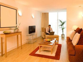 Marlin Stratford Apartahotel