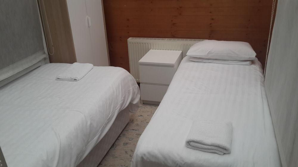 Kensingtoncourt Apartahotel 3*