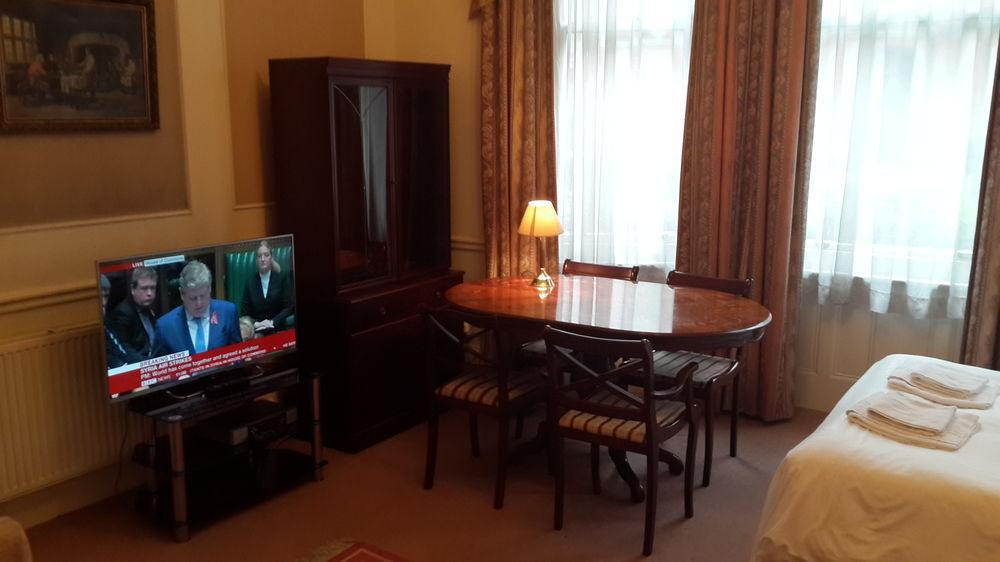 Kensingtoncourt Apartahotel 3*