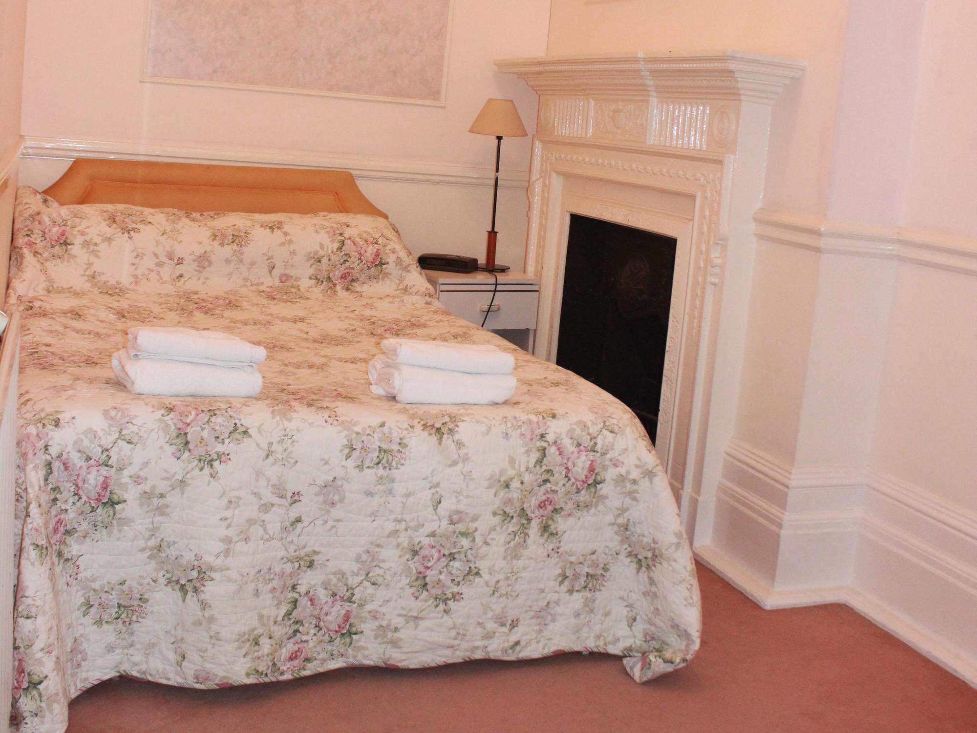 Kensingtoncourt Apartahotel