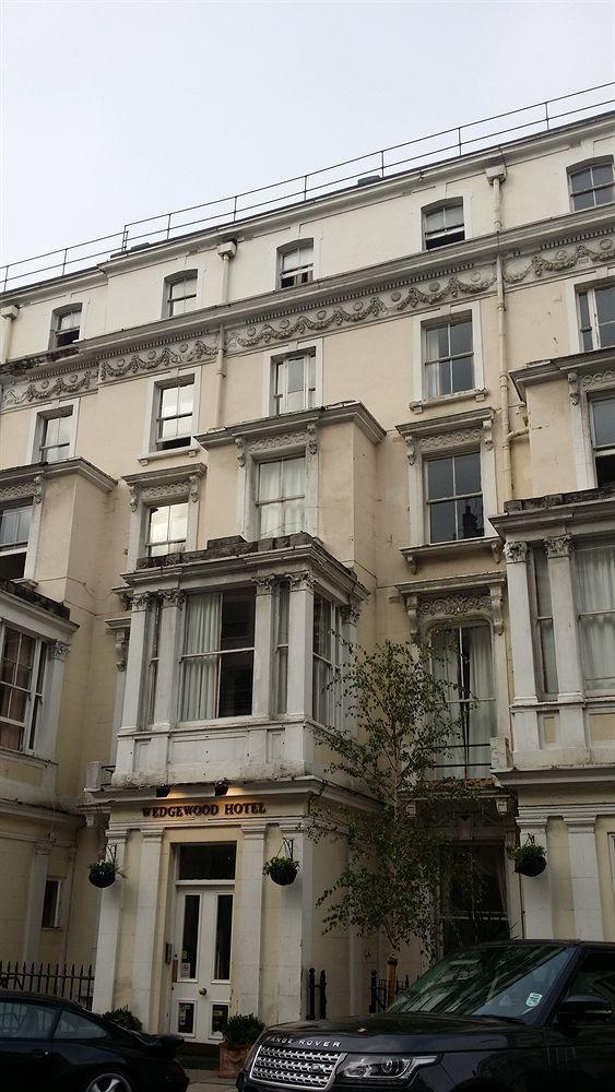 Wedgewood Hotel 2*