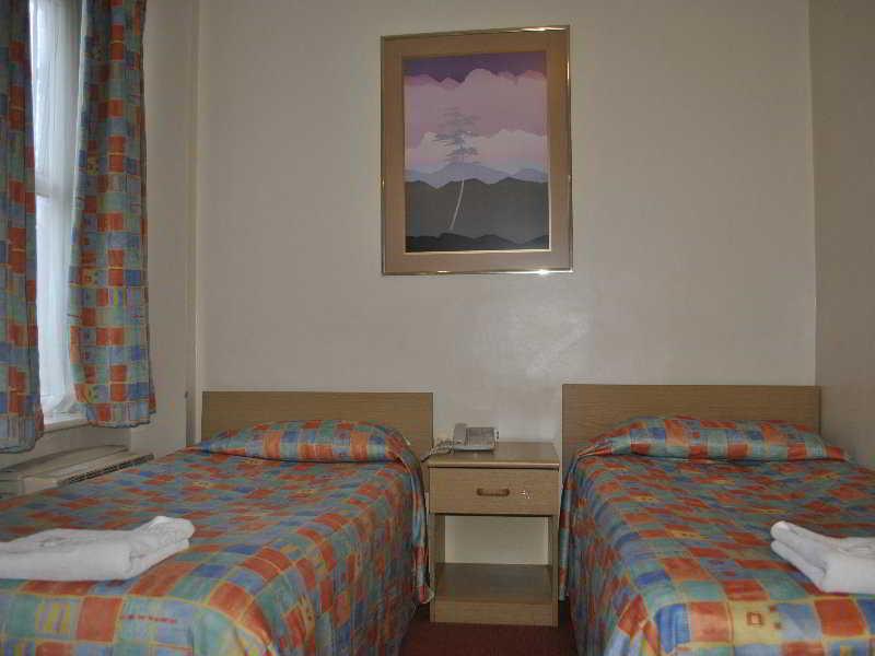 Hotel Bros London