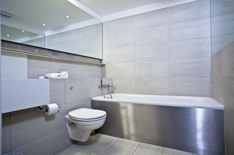 Seacon Tower Serviced Apartments 4* London