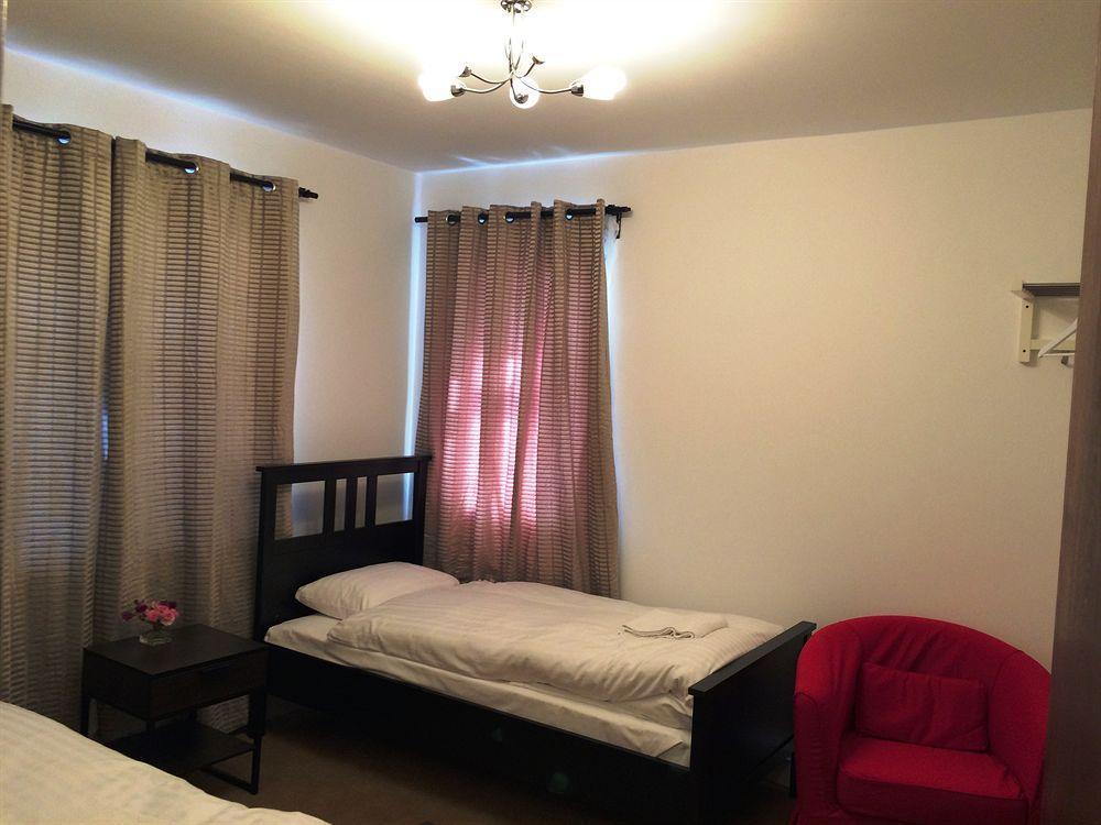 Globe City Apartment