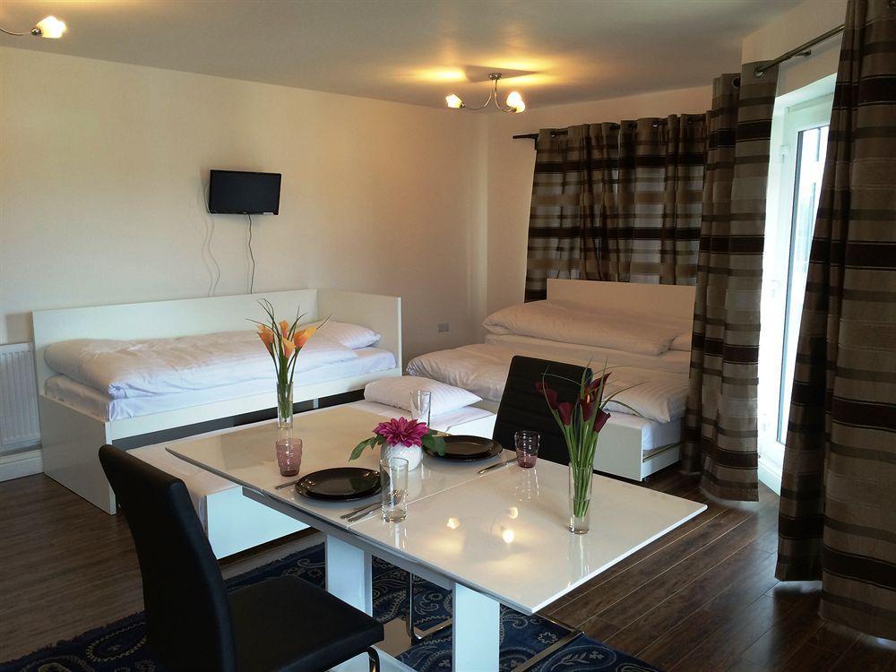 Globe City Apartment
