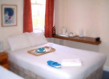 Fitzroy/cosmo Guest house 2*