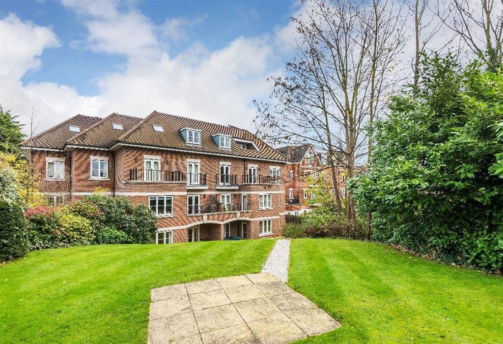 The Wimbledon Penthouse Apartment *