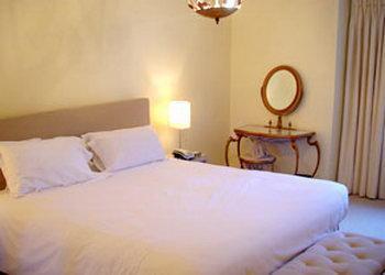 Europa House Aparthotel