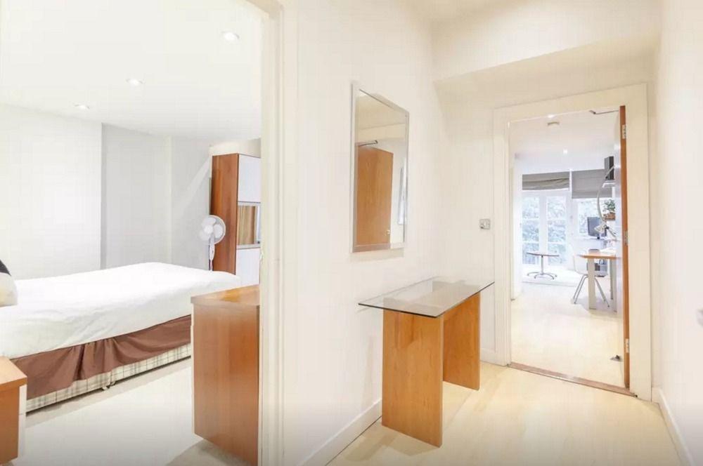 Princes Square Apartment *