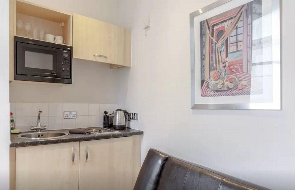 Princes Square Apartment