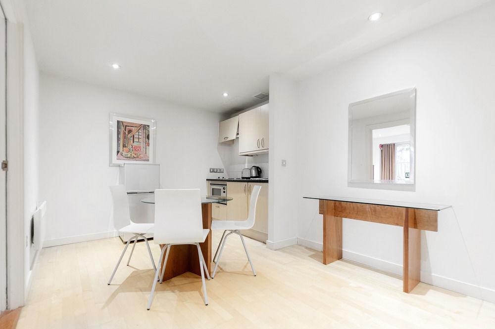 Apartment Princes Square