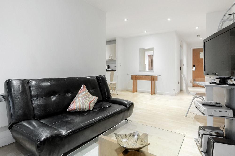 Princes Square Apartment London
