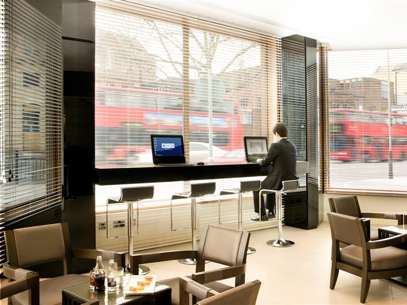 Hotel H10 Waterloo 4*