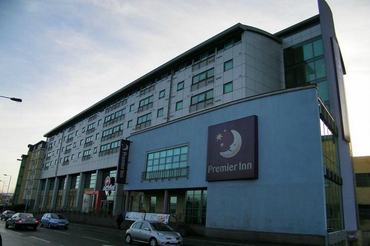 Premier Wimbledon South