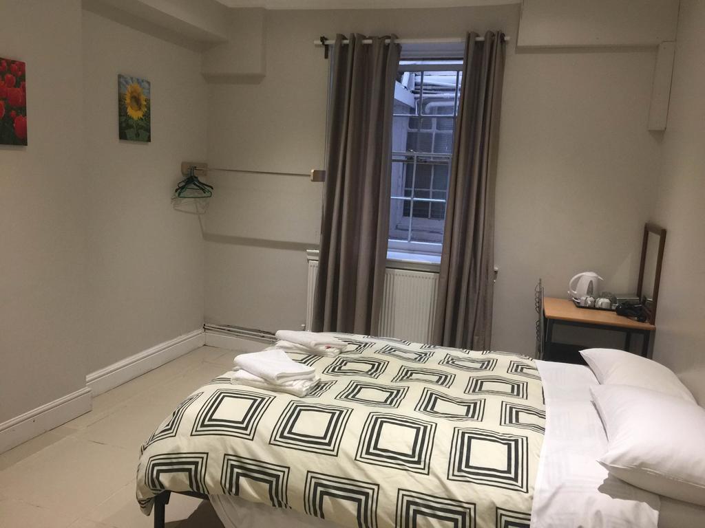 Apartment Central London Budget Hotel London
